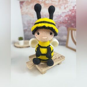Handcrafted Bumblebee Crochet Doll Amigurumi Toy Decor